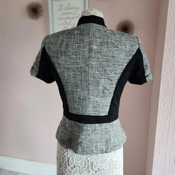 LKNW ETcetera Black white tweed short sleeve peplum blazer adorb 4 A7 - Picture 3 of 7
